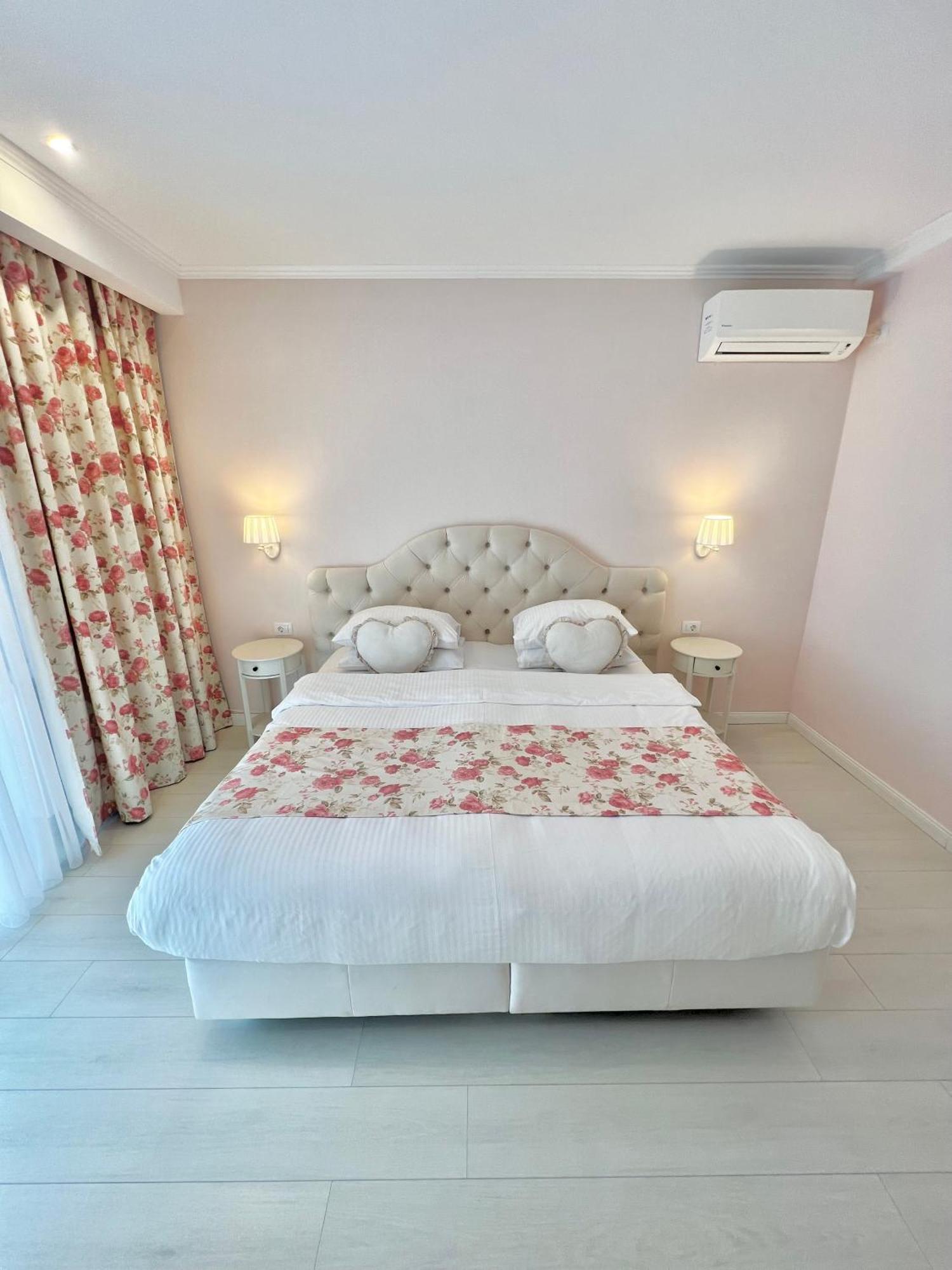 Hotel Krystal Boutique Mansion Hunedoara Exterior foto