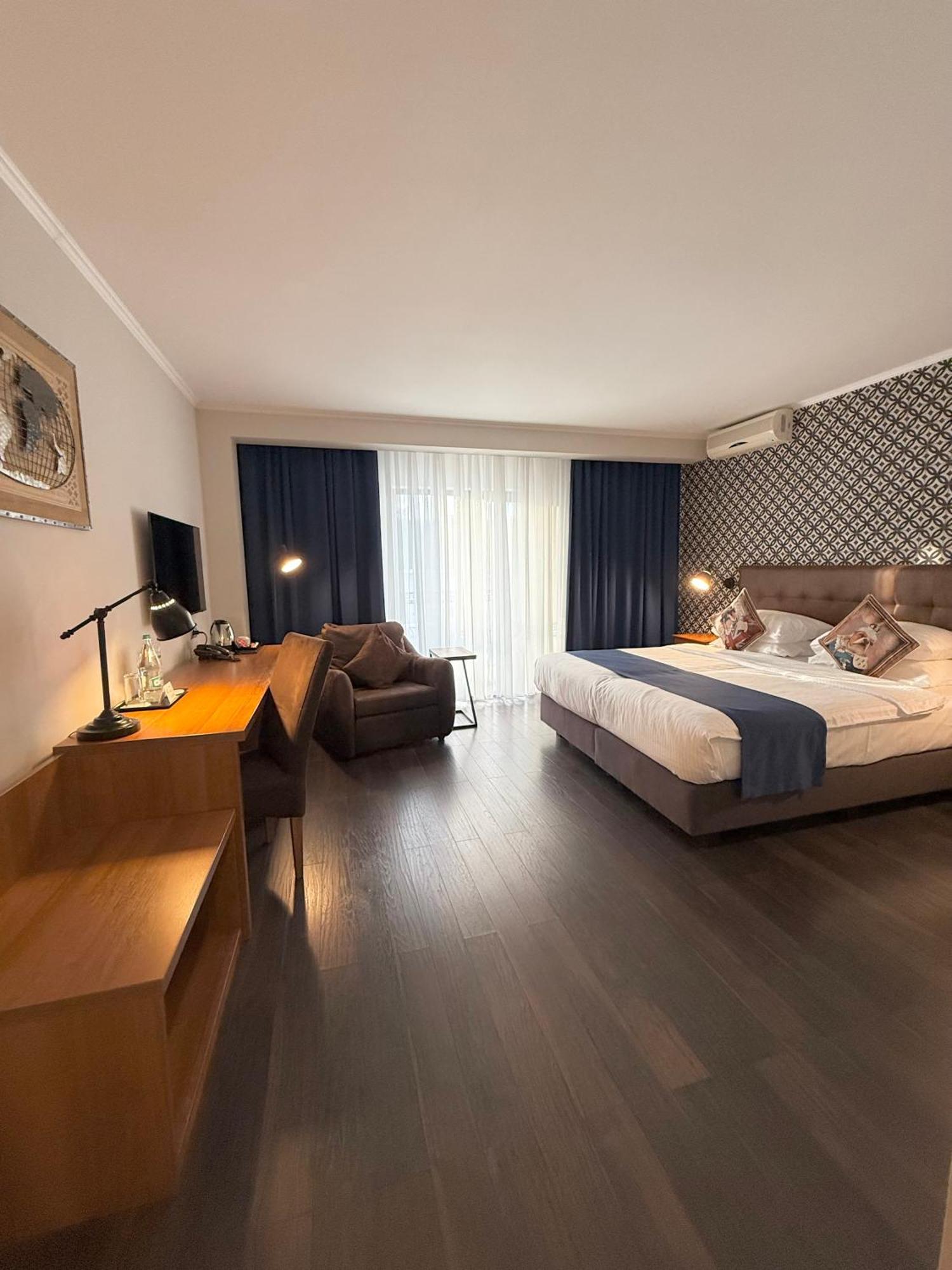 Hotel Krystal Boutique Mansion Hunedoara Exterior foto
